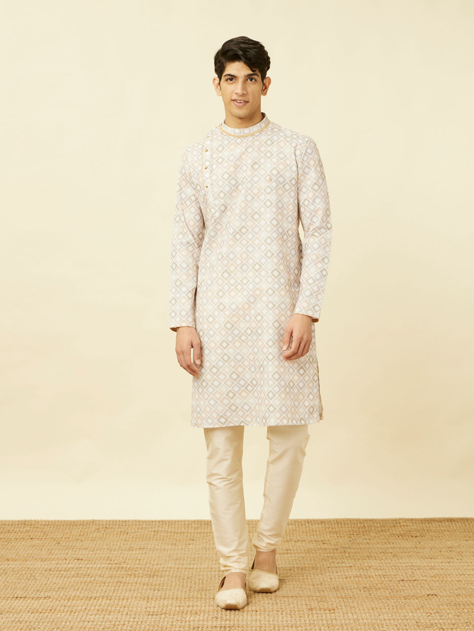 Manyavar Men Bright White Diamond Printed Kurta