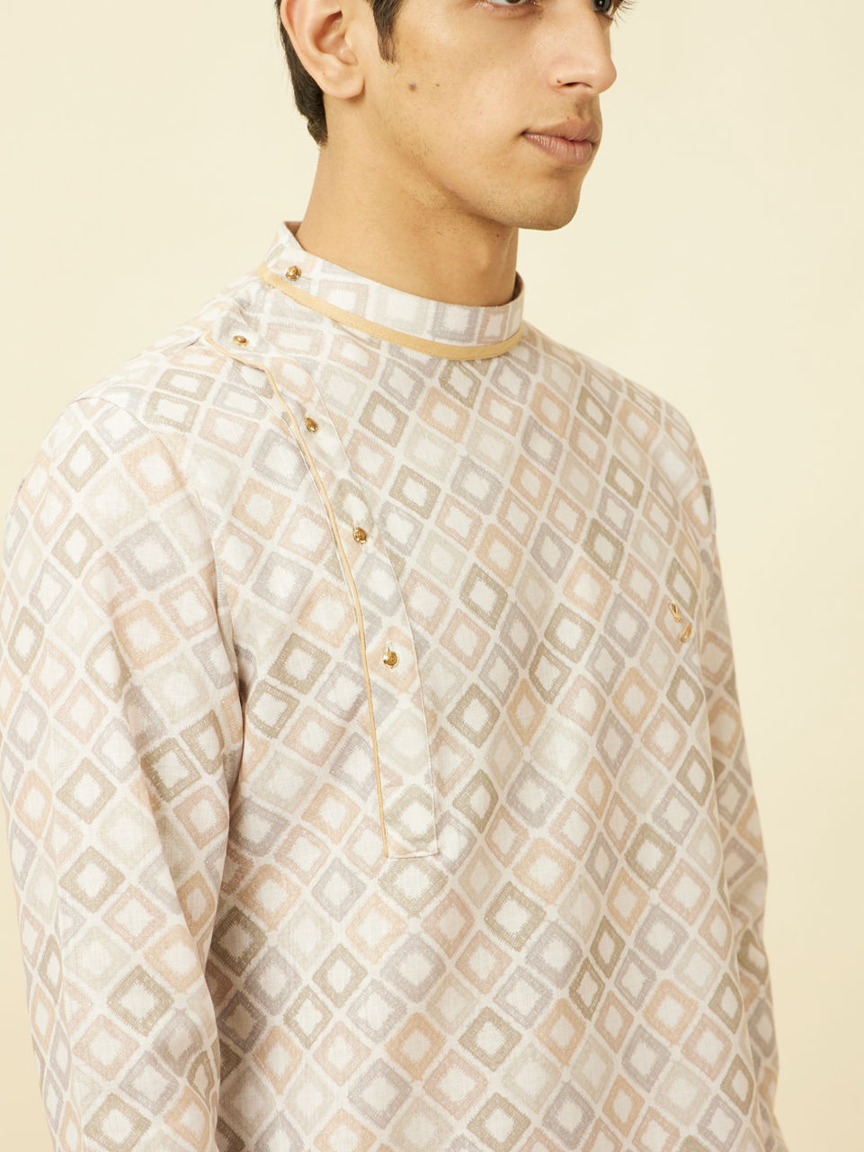 Manyavar Men Bright White Diamond Printed Kurta
