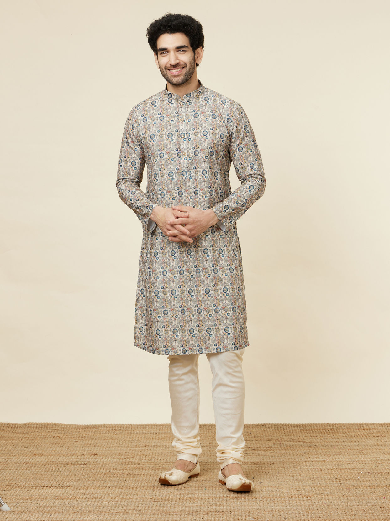 alt message - Manyavar Men Soft Beige Jaal Patterned Kurta image number 2