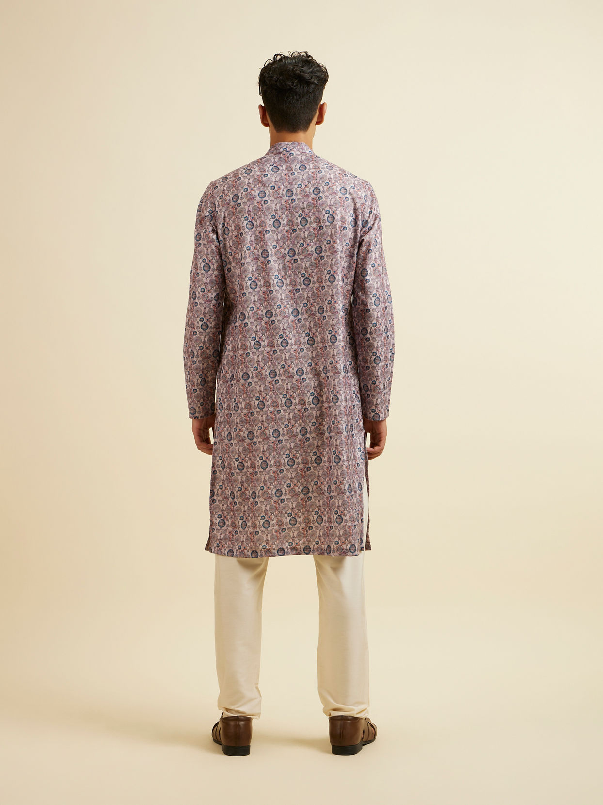 alt message - Manyavar Men Peach Jaal Patterned Kurta image number 4