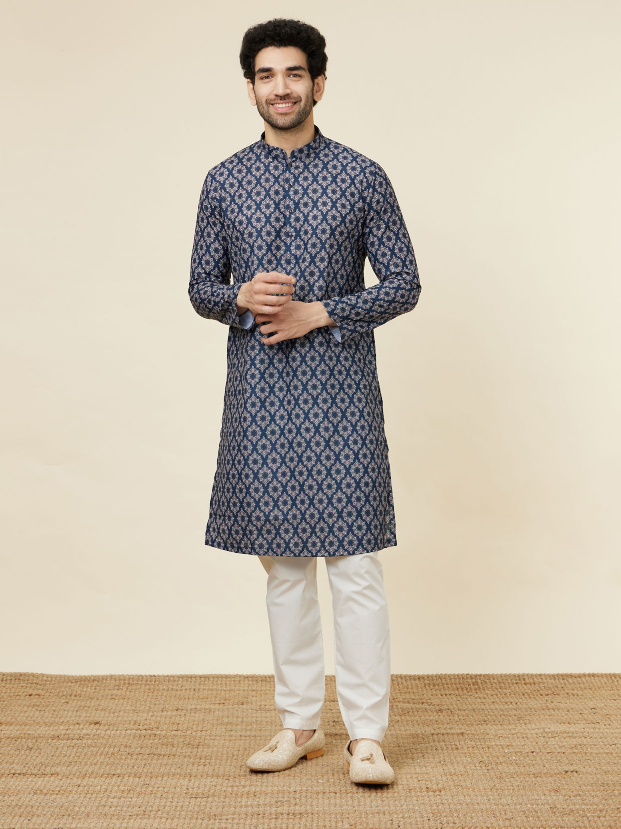 alt message - Manyavar Men Ink Blue Jaal and Medallion Patterned Kurta image number 2