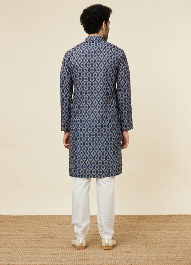 alt message - Manyavar Men Ink Blue Jaal and Medallion Patterned Kurta image number 4