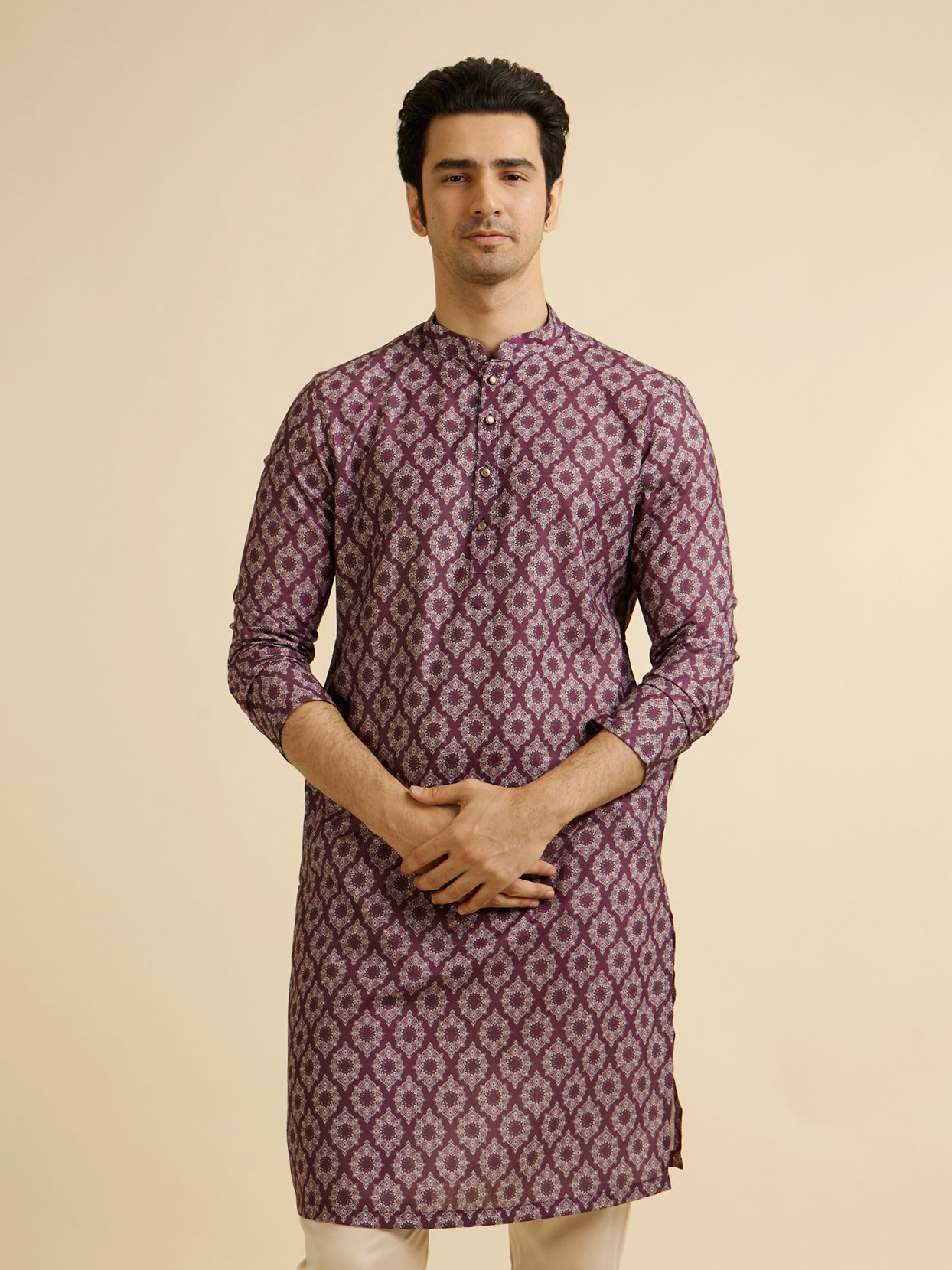 alt message - Manyavar Men Wine Jaal and Medallion Patterned Kurta image number 0