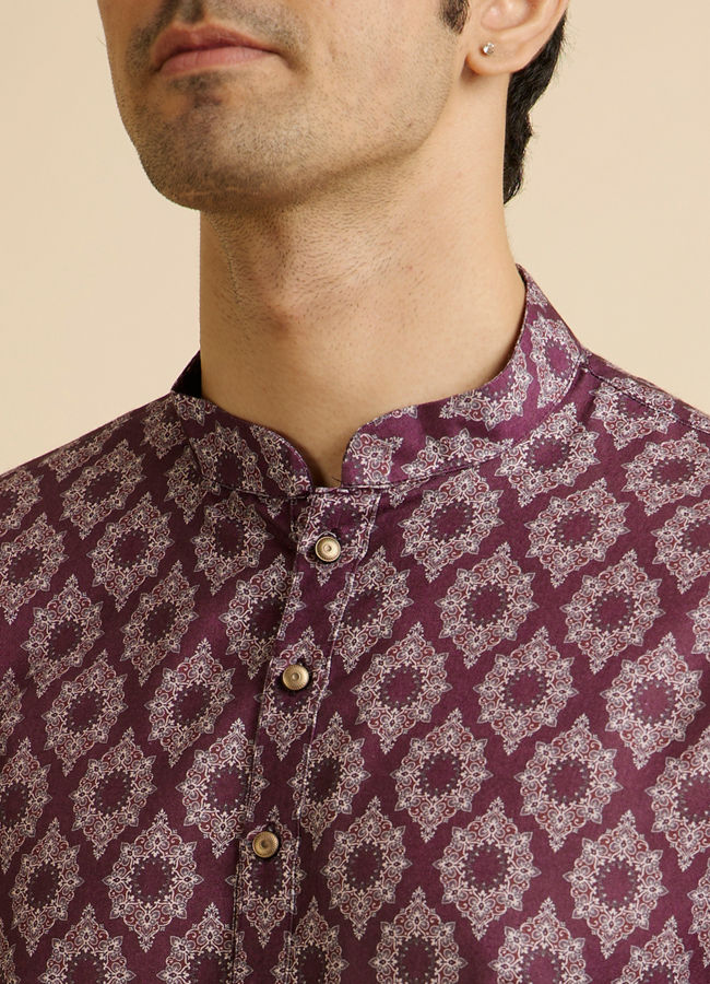 alt message - Manyavar Men Wine Jaal and Medallion Patterned Kurta image number 1