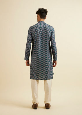 alt message - Manyavar Men Teal Green Jaal and Medallion Patterned Kurta image number 4