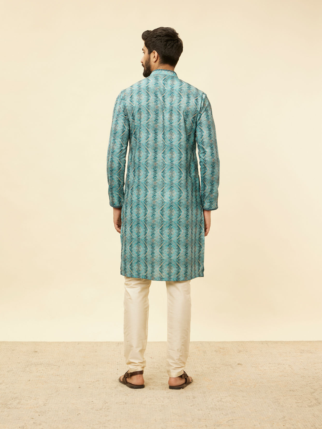 alt message - Manyavar Men Turquoise Geometric Floral Printed Kurta image number 4