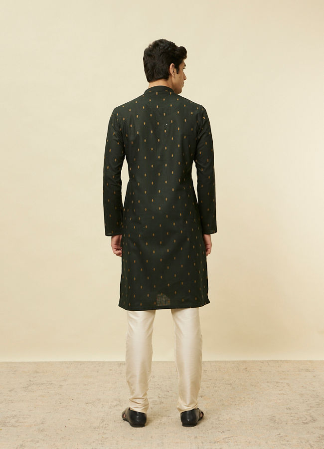 alt message - Manyavar Men Timber Green Buta Printed Kurta image number 4