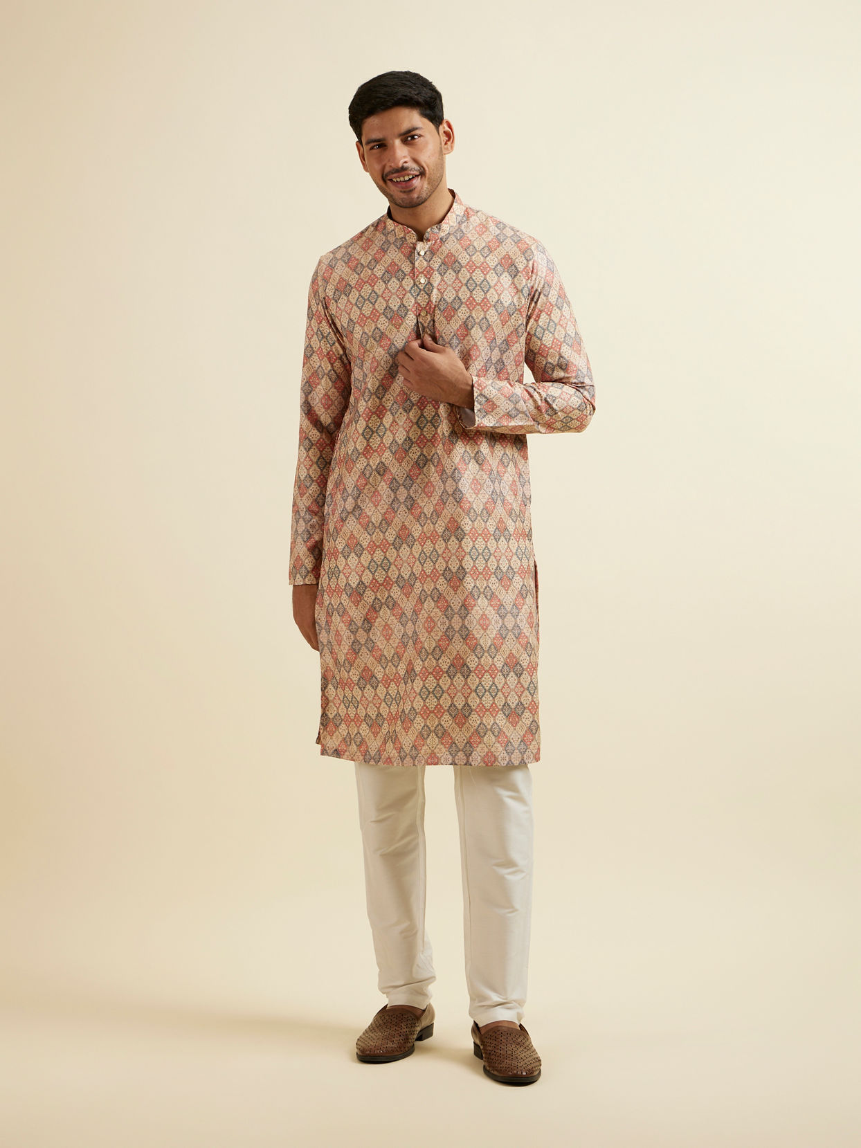 alt message - Manyavar Men Beige Harlequin Print Kurta image number 2