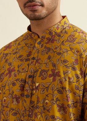 alt message - Manyavar Men Mustard Yellow Bel Buti Printed Kurta image number 1