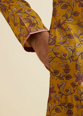 alt message - Manyavar Men Mustard Yellow Bel Buti Printed Kurta image number 3