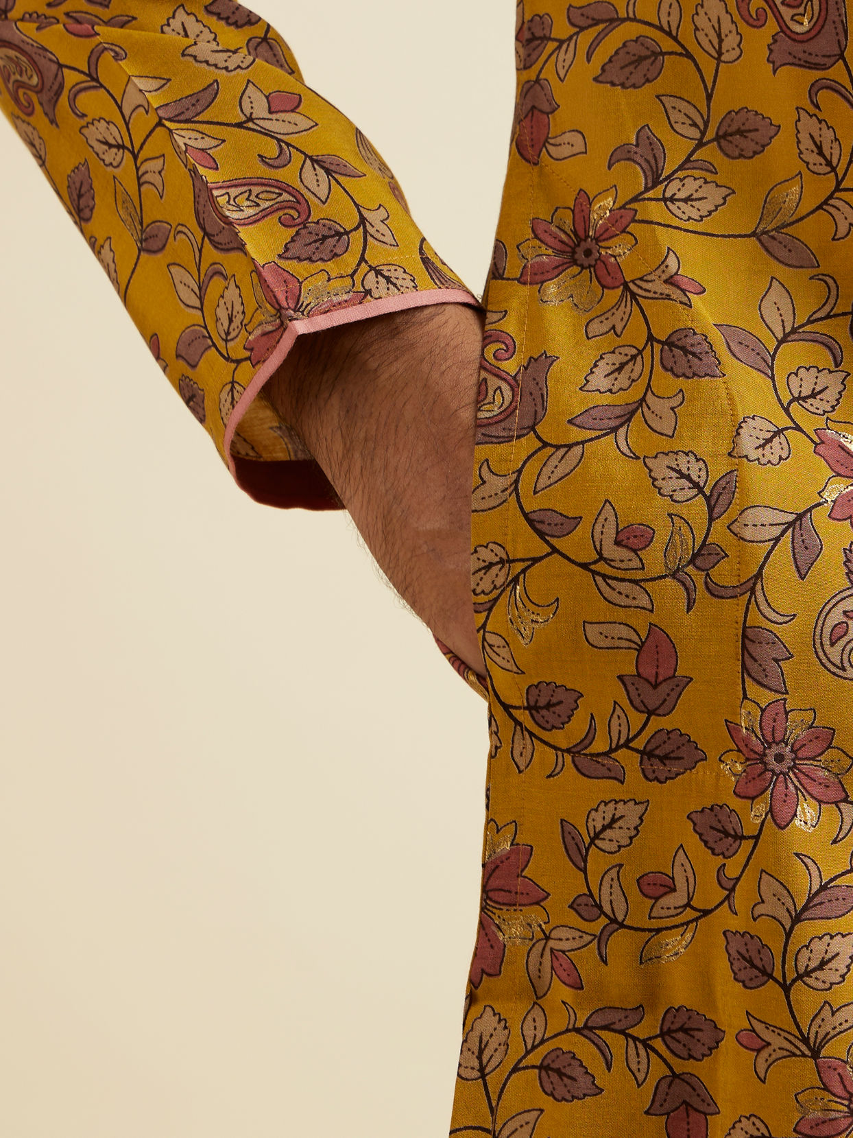 alt message - Manyavar Men Mustard Yellow Bel Buti Printed Kurta image number 3