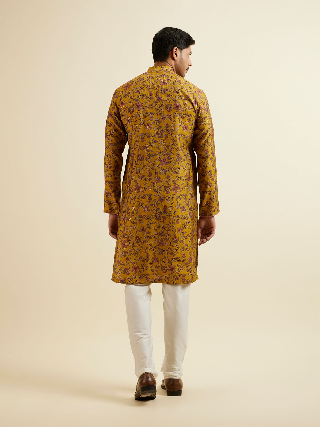 Manyavar Men Mustard Yellow Bel Buti Printed Kurta