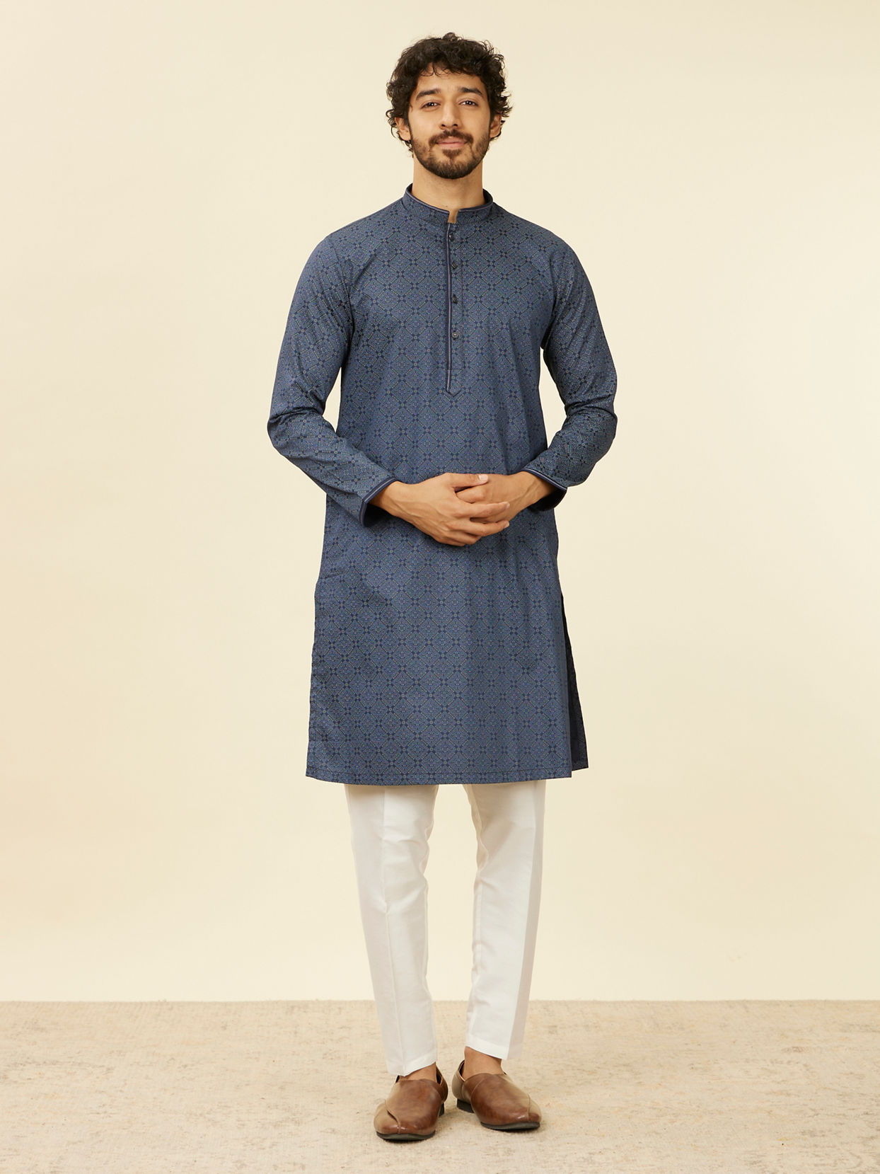 alt message - Manyavar Men Dark Blue Harlequin Patterned Kurta image number 2