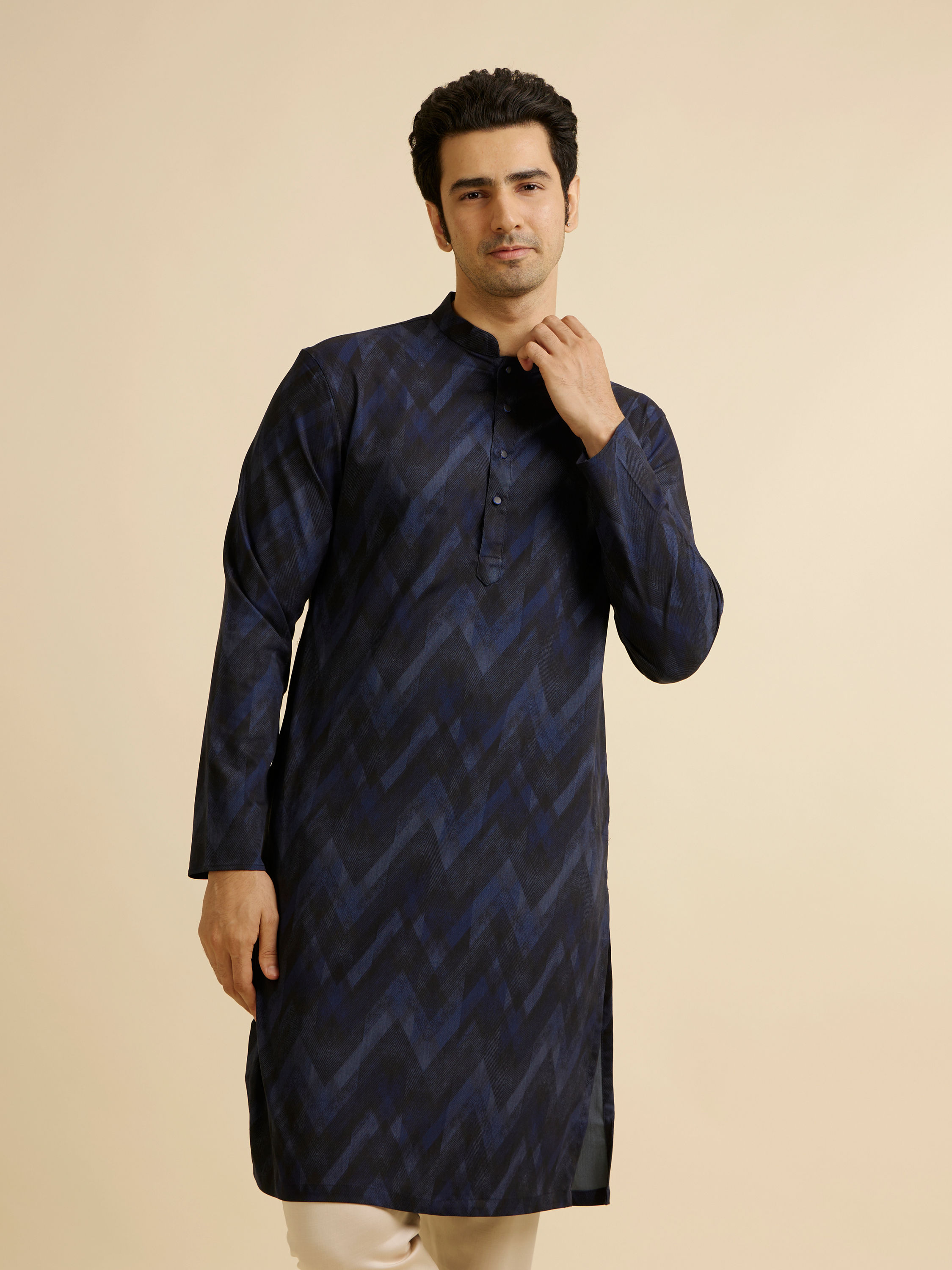 Manyavar Men Dark Blue Chevron Printed Kurta