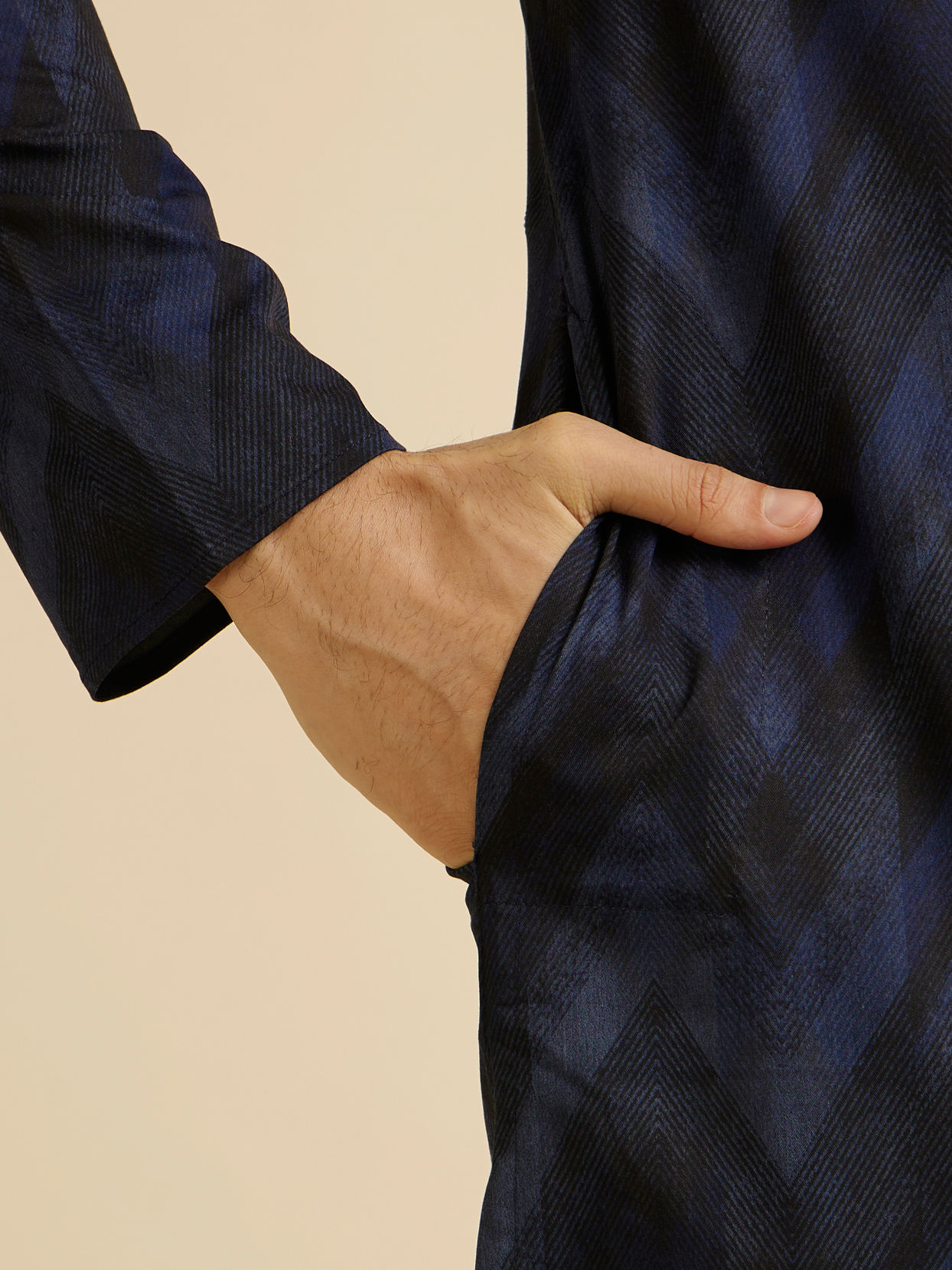Manyavar Men Dark Blue Chevron Printed Kurta