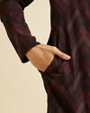 alt message - Manyavar Men Dark Maroon Chevron Patterned Kurta image number 3