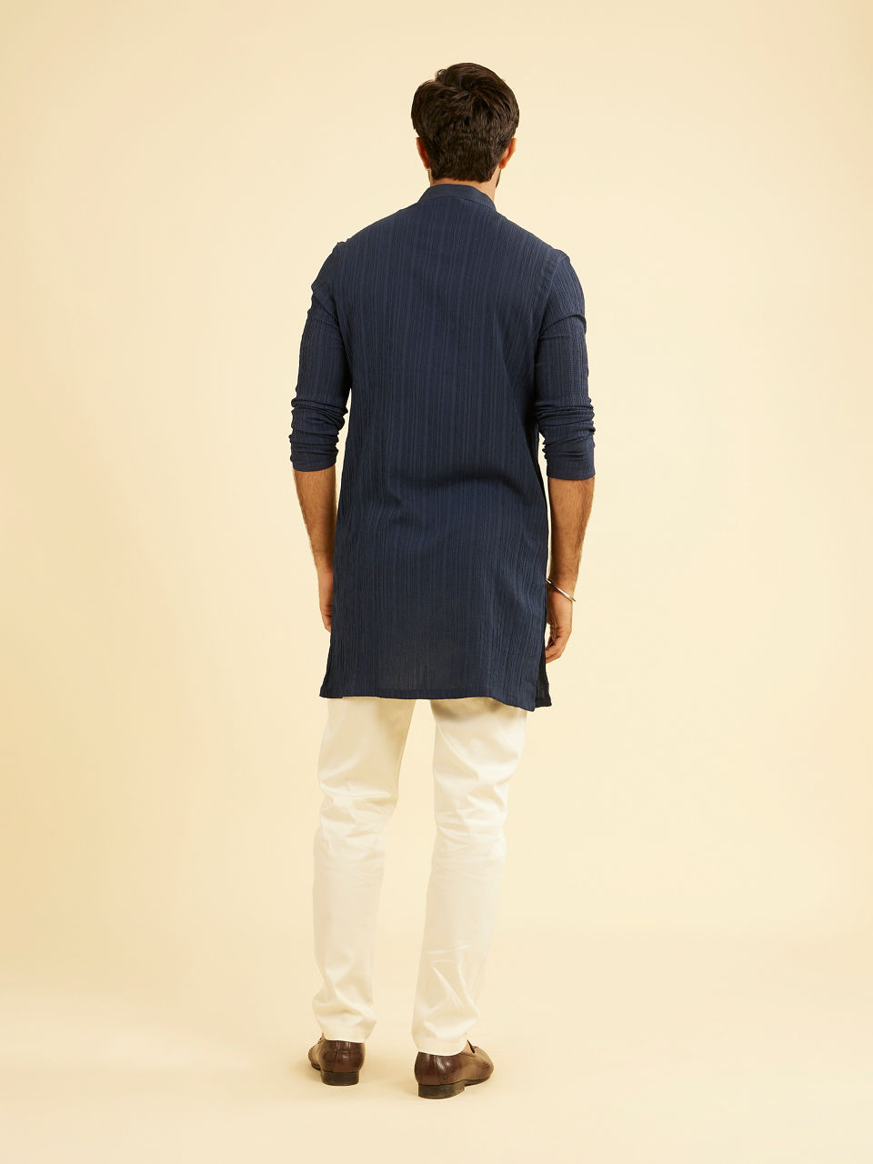 Manyavar Men Dazzling Dark-Blue Spandex Mid-Length Kurta