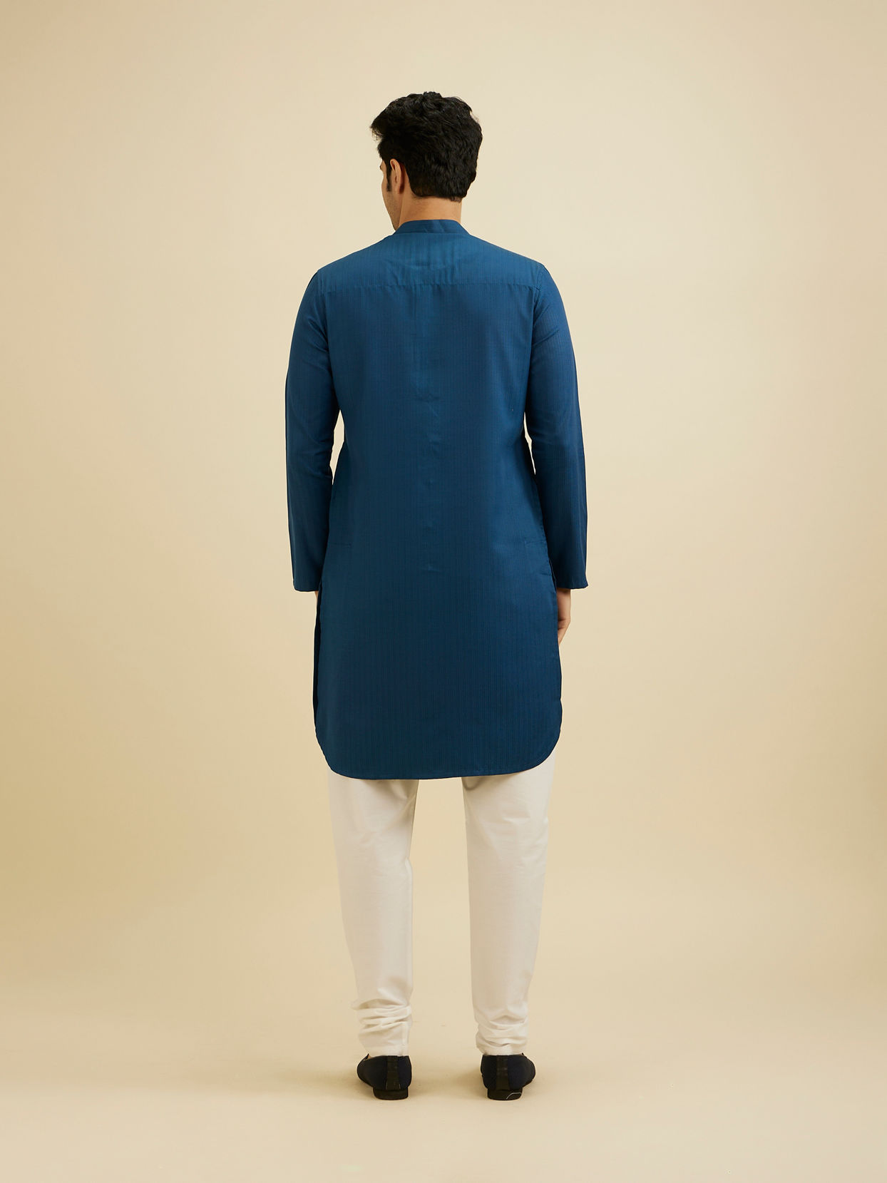 Manyavar Men Teal Blue Self Textured Kurta