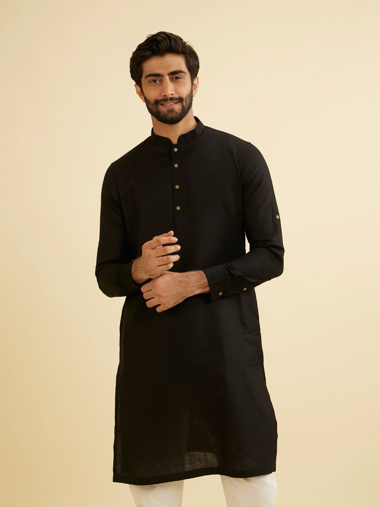 Manyavar Men Black Elegance Kurta image number 0