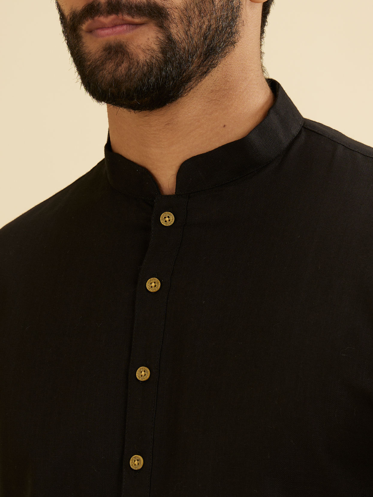 Manyavar Men Black Elegance Kurta image number 1