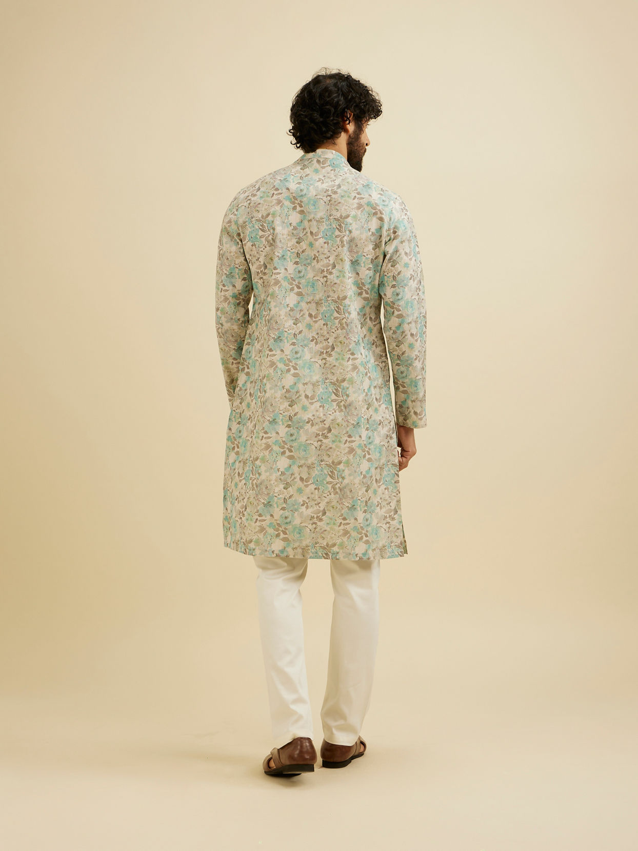 Manyavar Men Aqua Green Elegance Kurta image number 4