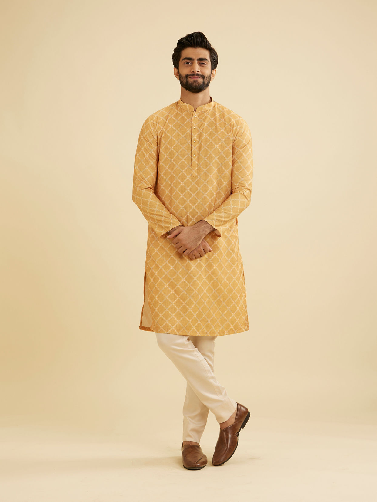 Manyavar Men Mustard Yellow Grid Patterned Kurta image number 2