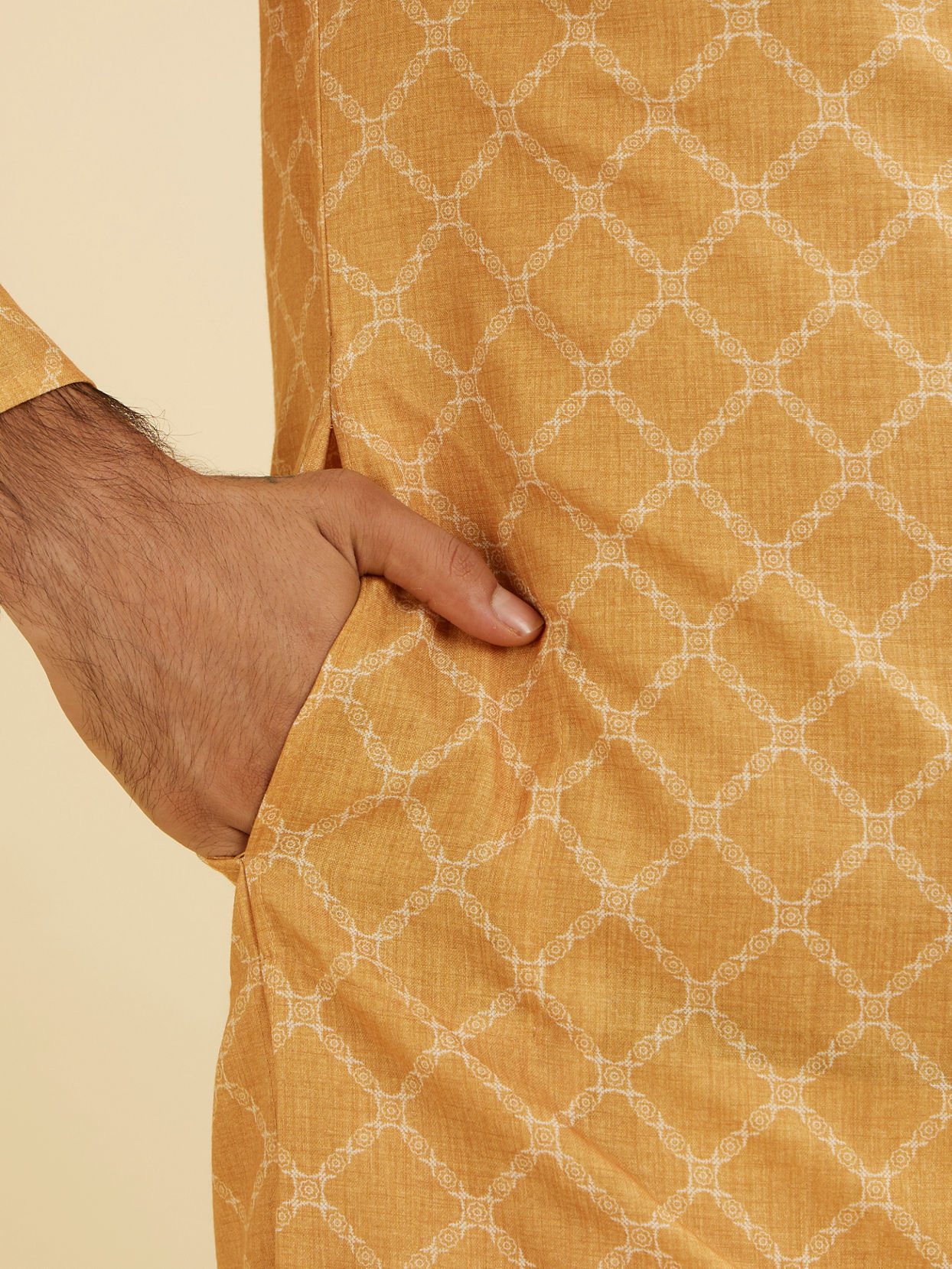 Manyavar Men Mustard Yellow Grid Patterned Kurta image number 3