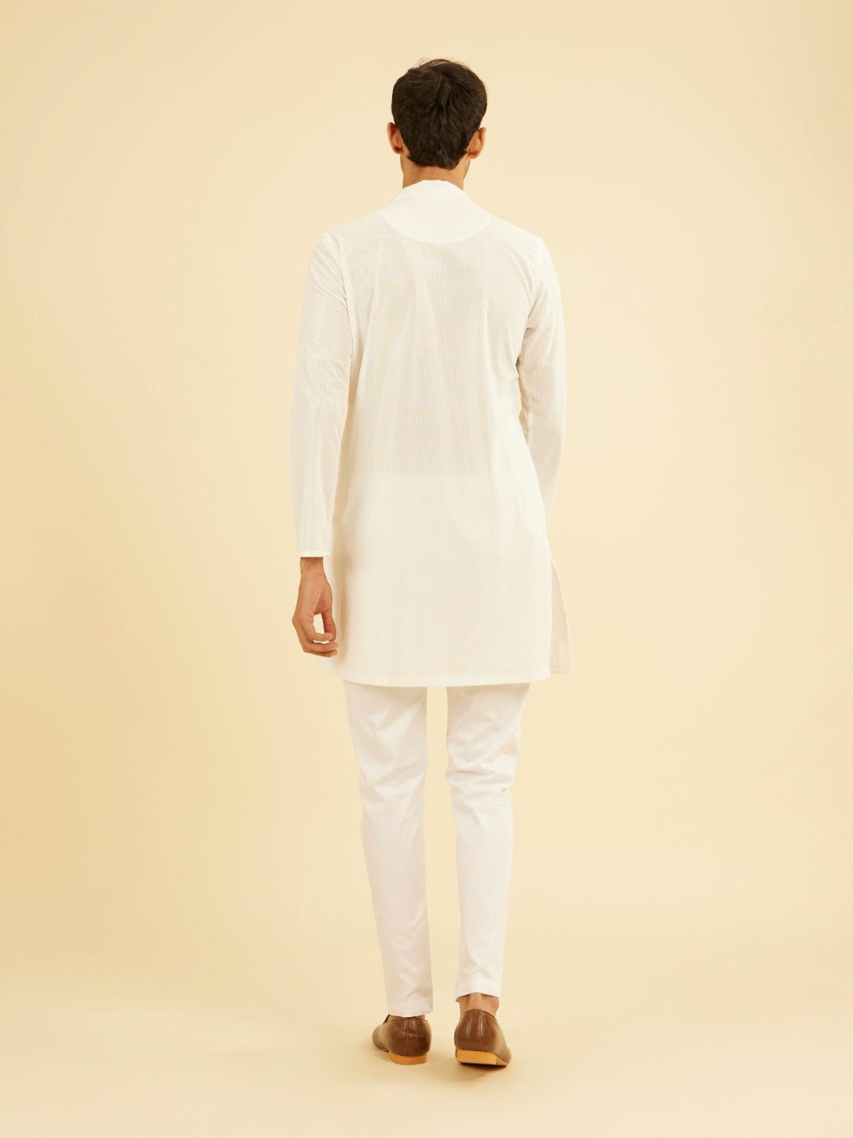 Manyavar Men Graceful White Kurta Mid Length Kurta