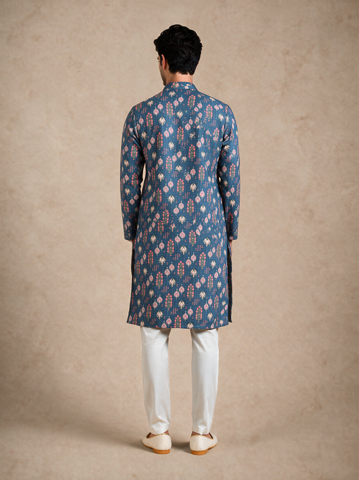 Manyavar Men Dark Blue Blended Cotton Kurta with Print