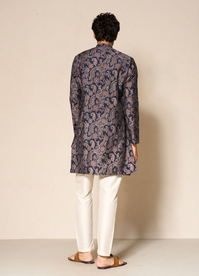 Manyavar Men Dark Blue Blended Viscose Kurta with Paisley Print