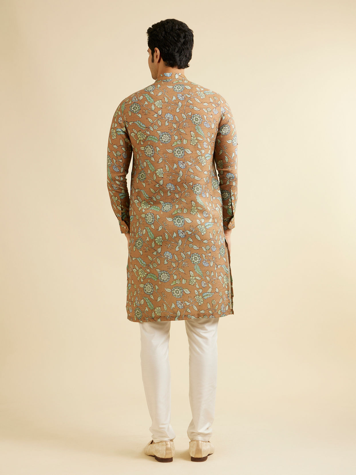 alt message - Manyavar Men Mehendi Green Bel Buti Patterned Kurta image number 4