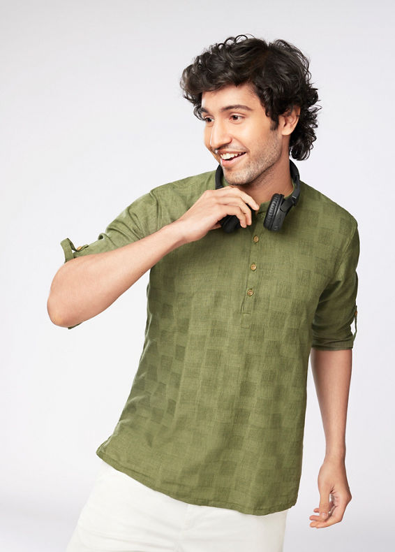 Manyavar Men Textured Green Kurta