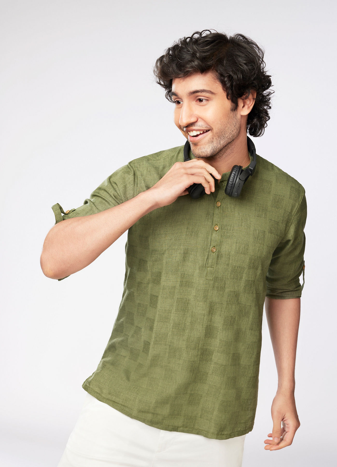 Manyavar Men Textured Green Kurta