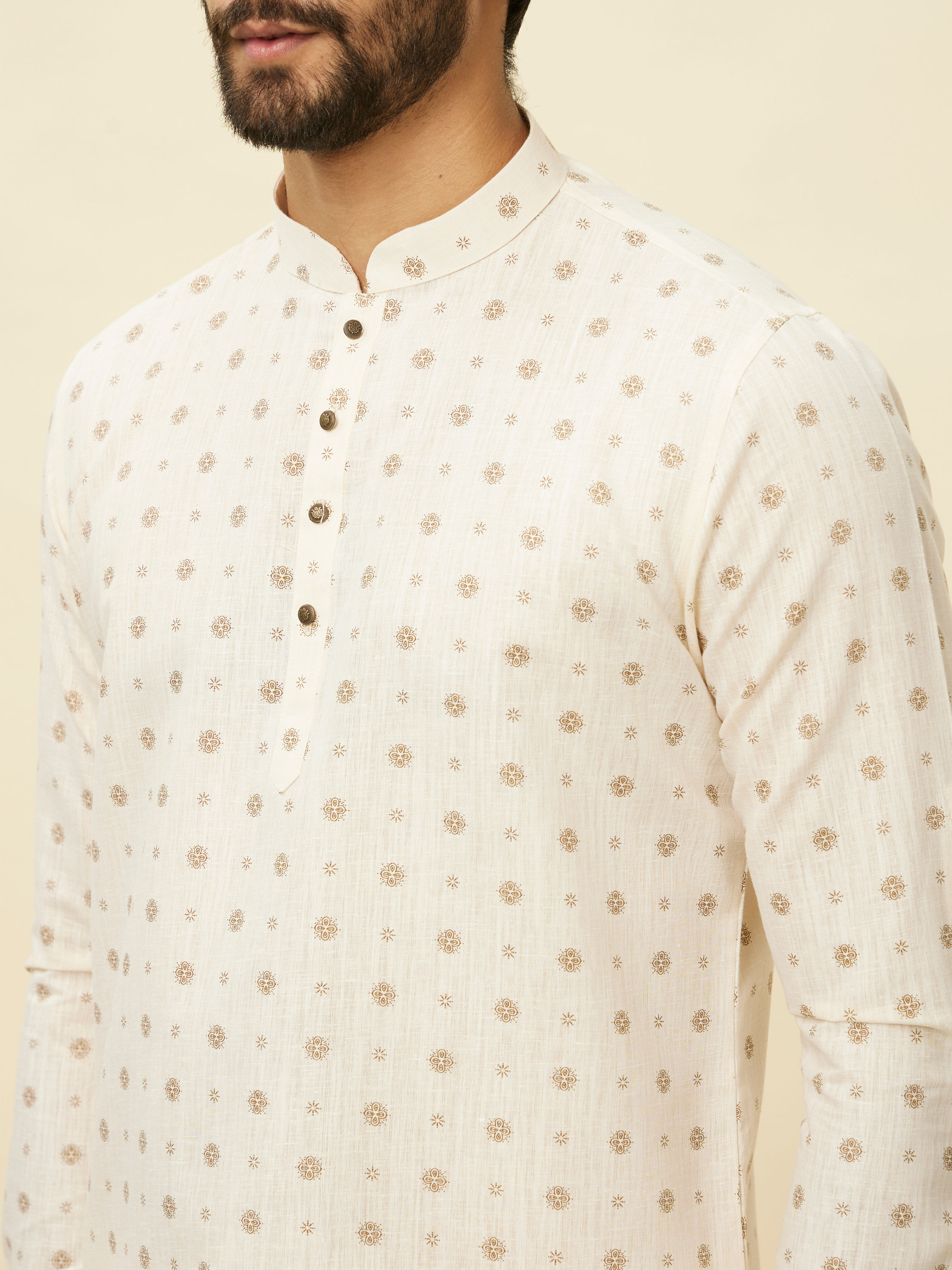 Manyavar Men Star White Shankh Printed Short Kurta