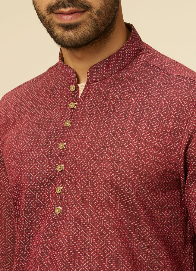 alt message - Manyavar Men Maroon Harlequin Printed Short Kurta image number 1