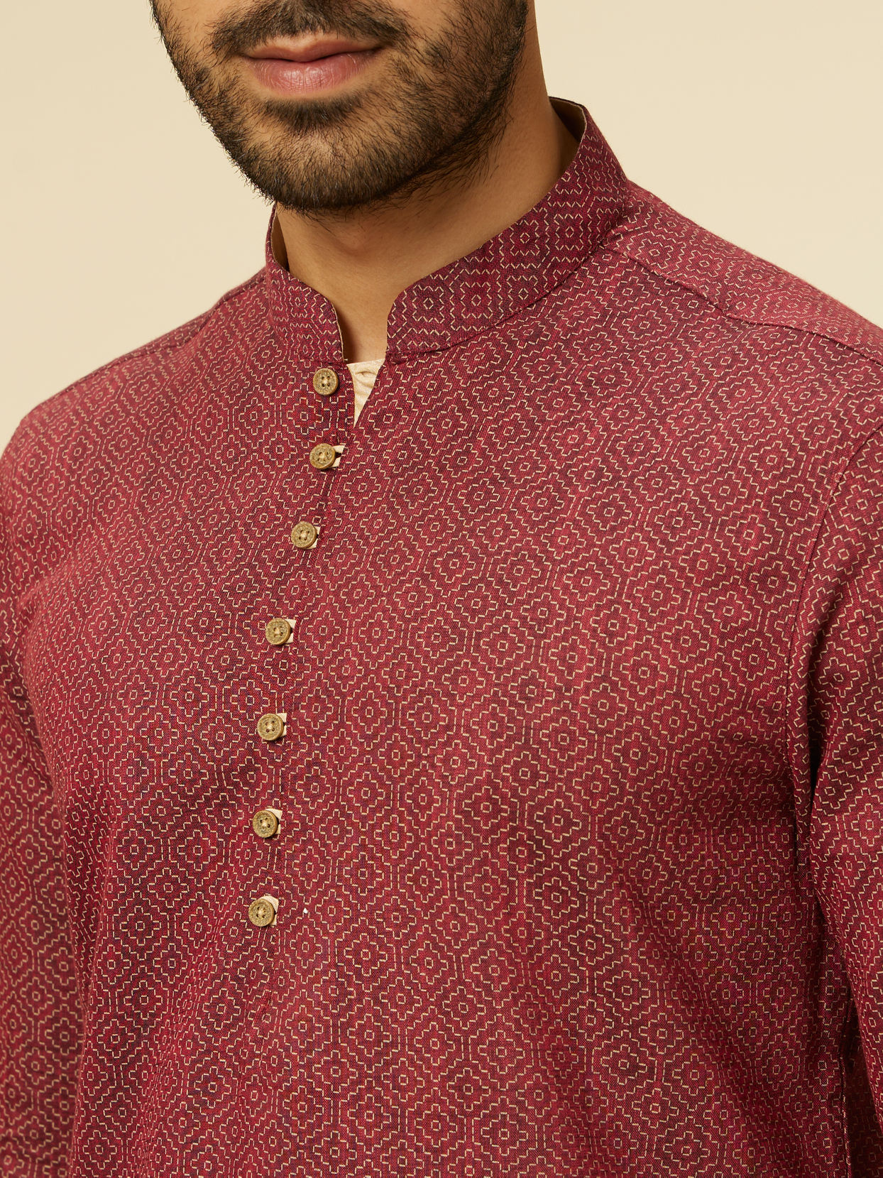 alt message - Manyavar Men Maroon Harlequin Printed Short Kurta image number 1