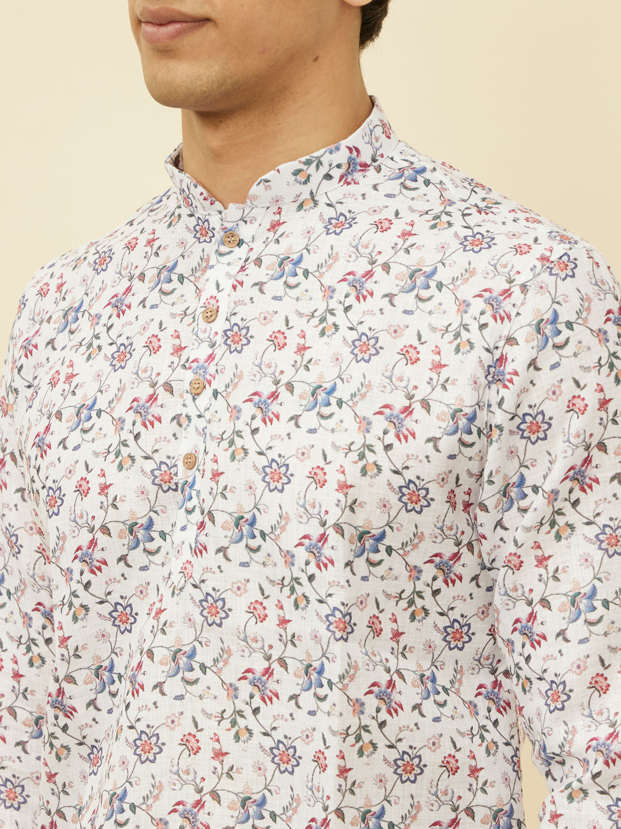 Manyavar Men Pristine White Bel Buti Printed Short Kurta