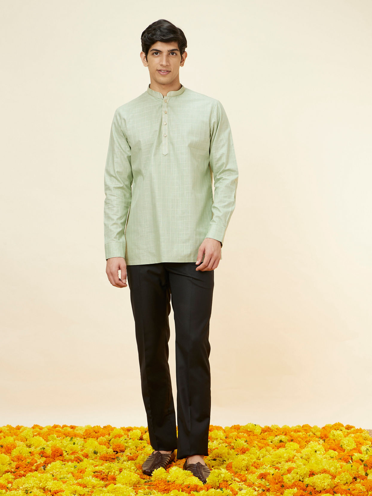 alt message - Manyavar Men Tea Green Windowpane Checkered Short Kurta image number 2