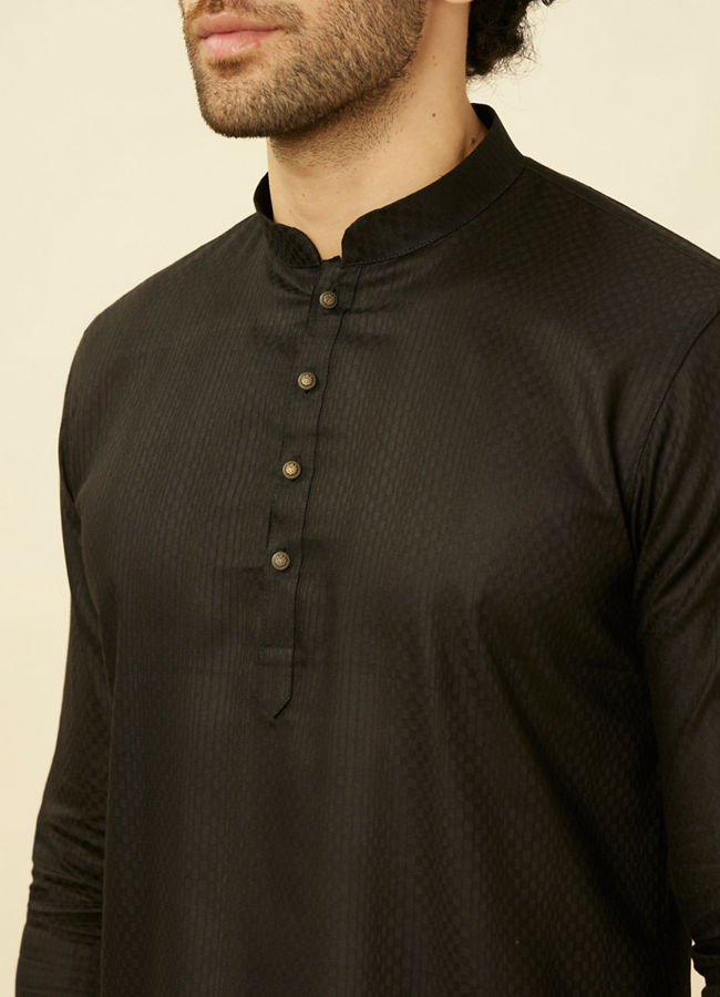 alt message - Manyavar Men Ebony Black Short Kurta image number 1