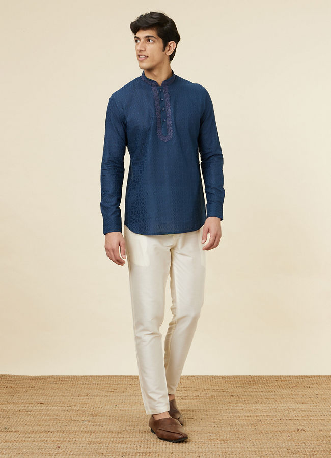 alt message - Manyavar Men Sapphire Blue Embroidered Neckline Short Kurta image number 2