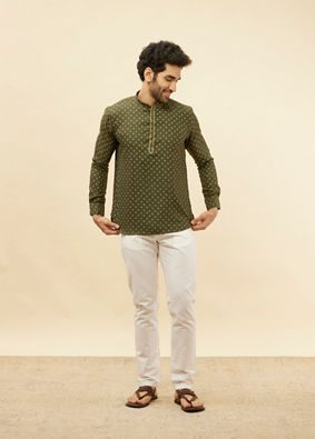 alt message - Manyavar Men Hunter Green Floral Printed Short Kurta image number 2