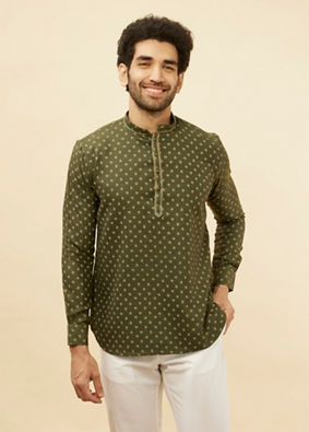 alt message - Manyavar Men Hunter Green Floral Printed Short Kurta image number 0