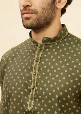 alt message - Manyavar Men Hunter Green Floral Printed Short Kurta image number 1