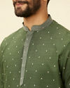 Manyavar Men Green Foil Print Zari Embroidered Kurta