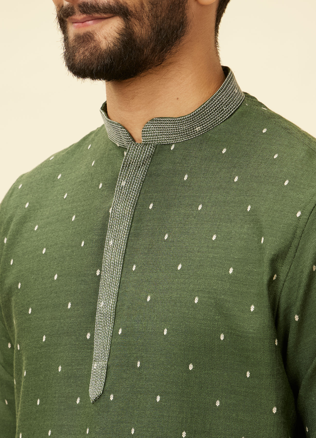Manyavar Men Green Foil Print Zari Embroidered Kurta