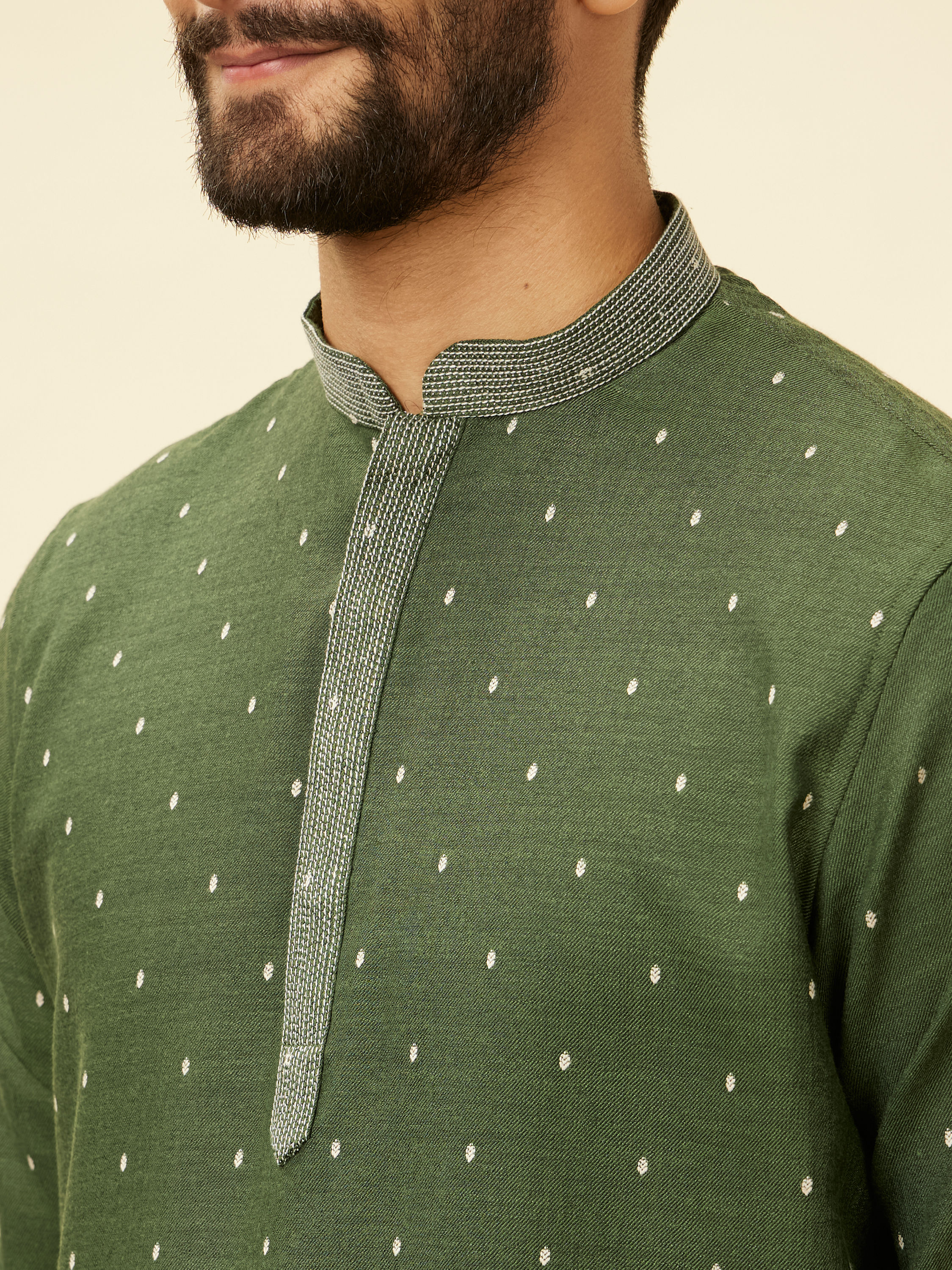 Manyavar Men Green Foil Print Zari Embroidered Kurta