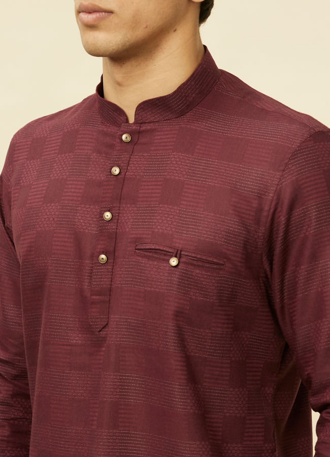 alt message - Manyavar Men Plum Red Linear Patterned Short Kurta image number 1