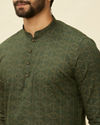 alt message - Manyavar Men Kale Green Linear Patterned Short Kurta image number 1