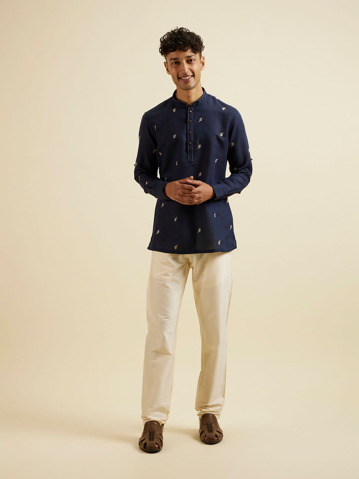 alt message - Manyavar Men Dark Blue Embroidered Short Kurta image number 2