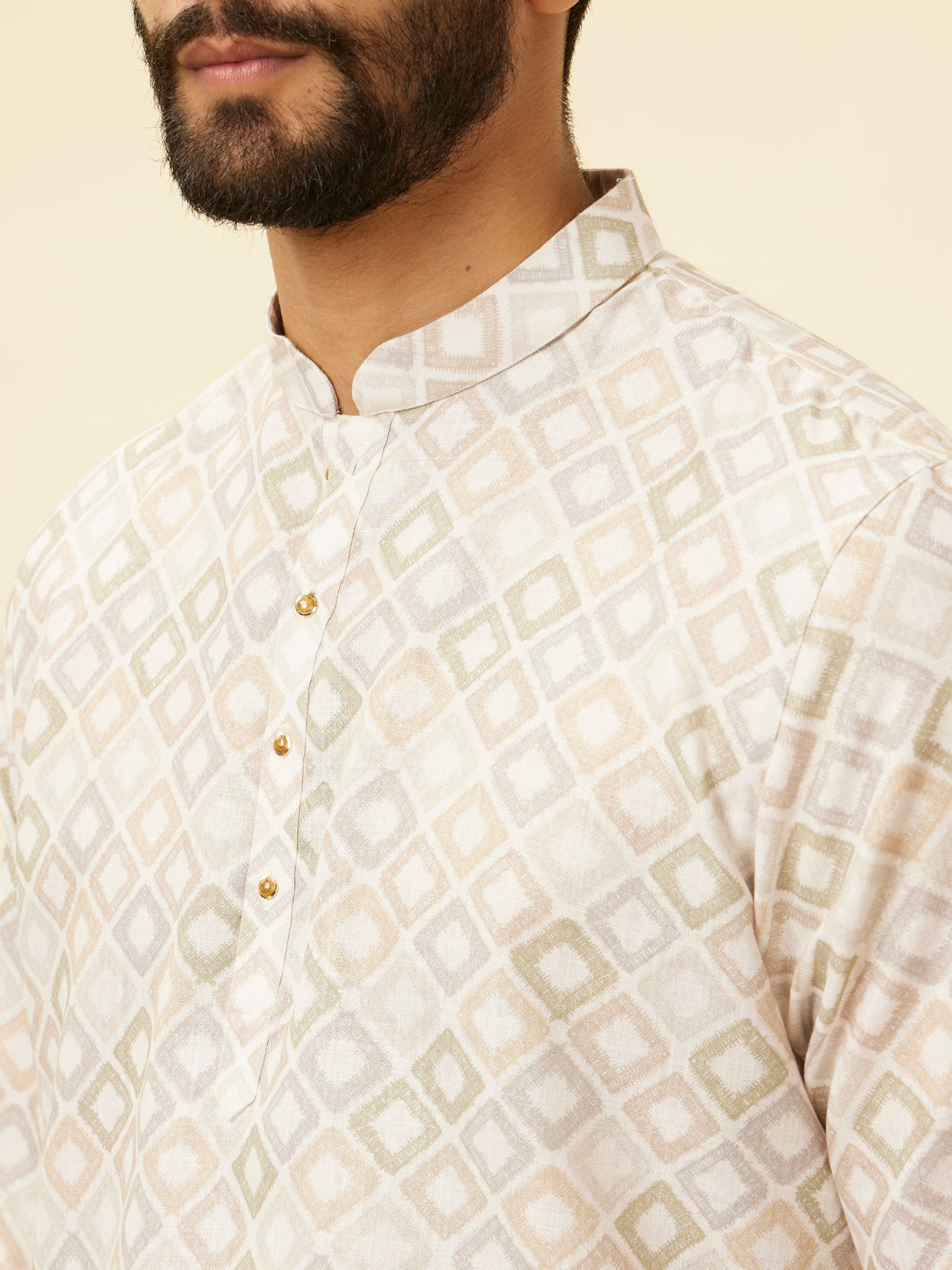 Hunter Green Buta Patterned Short Kurta image number 1